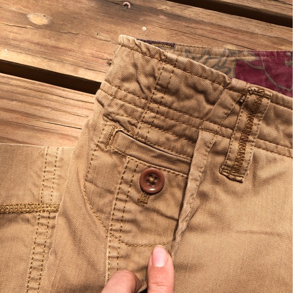 Eddie Bauer Women’s Dark Khaki Pants Straight Leg Mid-Rise Dark Tan - Picture 3 of 7